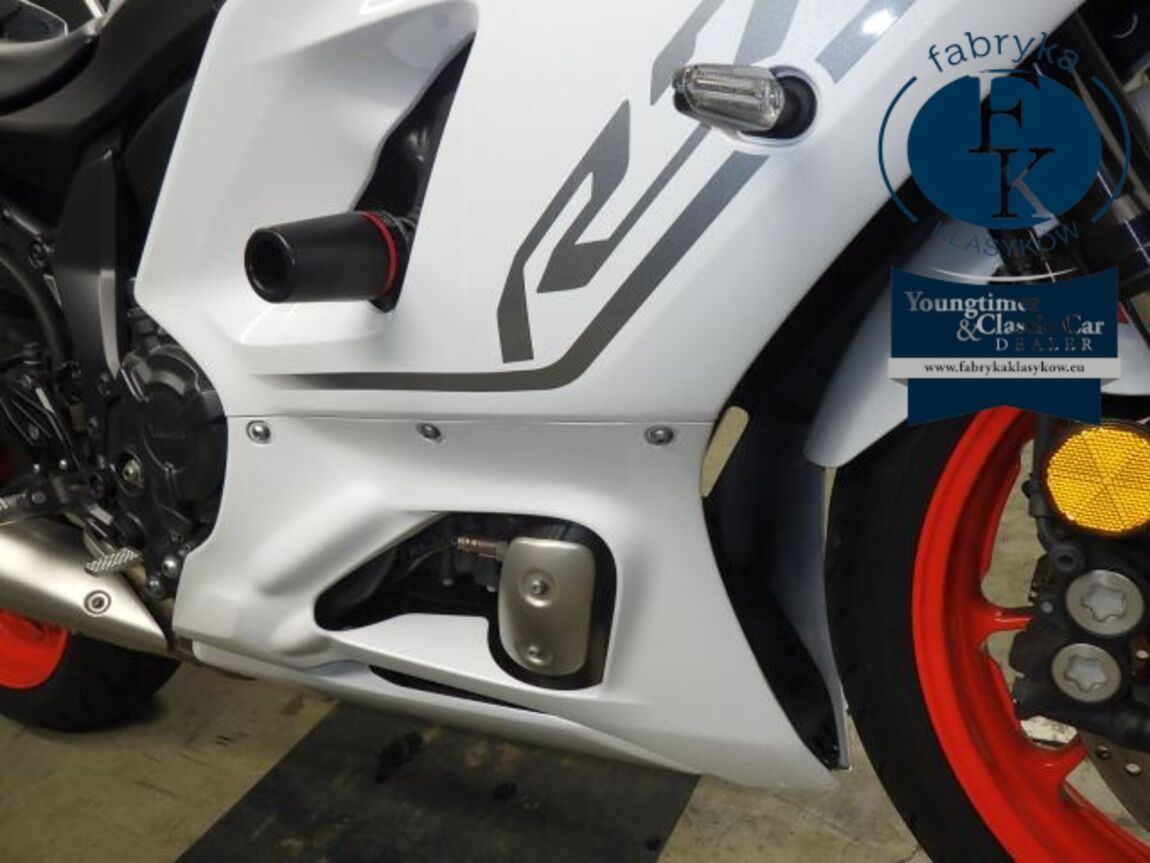 YAMAHA YZF-R7-2 2023 - zdjęcie 20