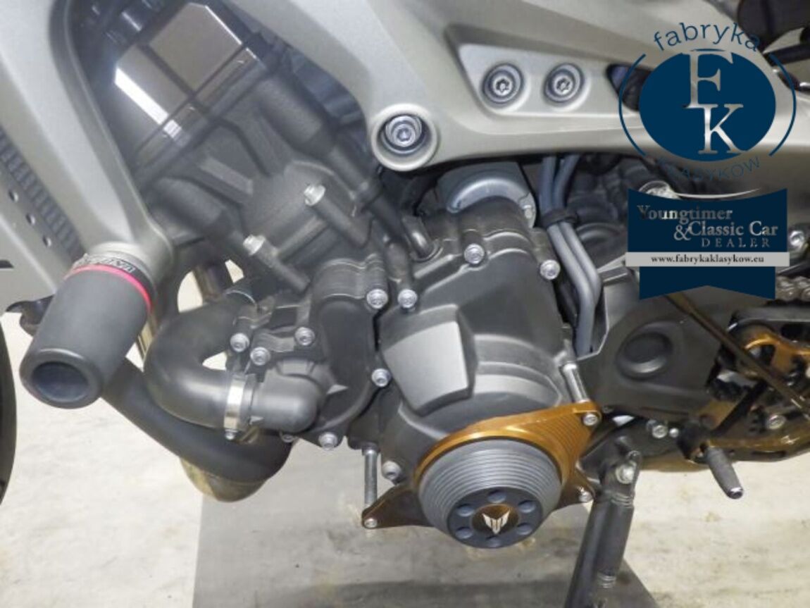 YAMAHA MT-09 2016 - zdjęcie 12