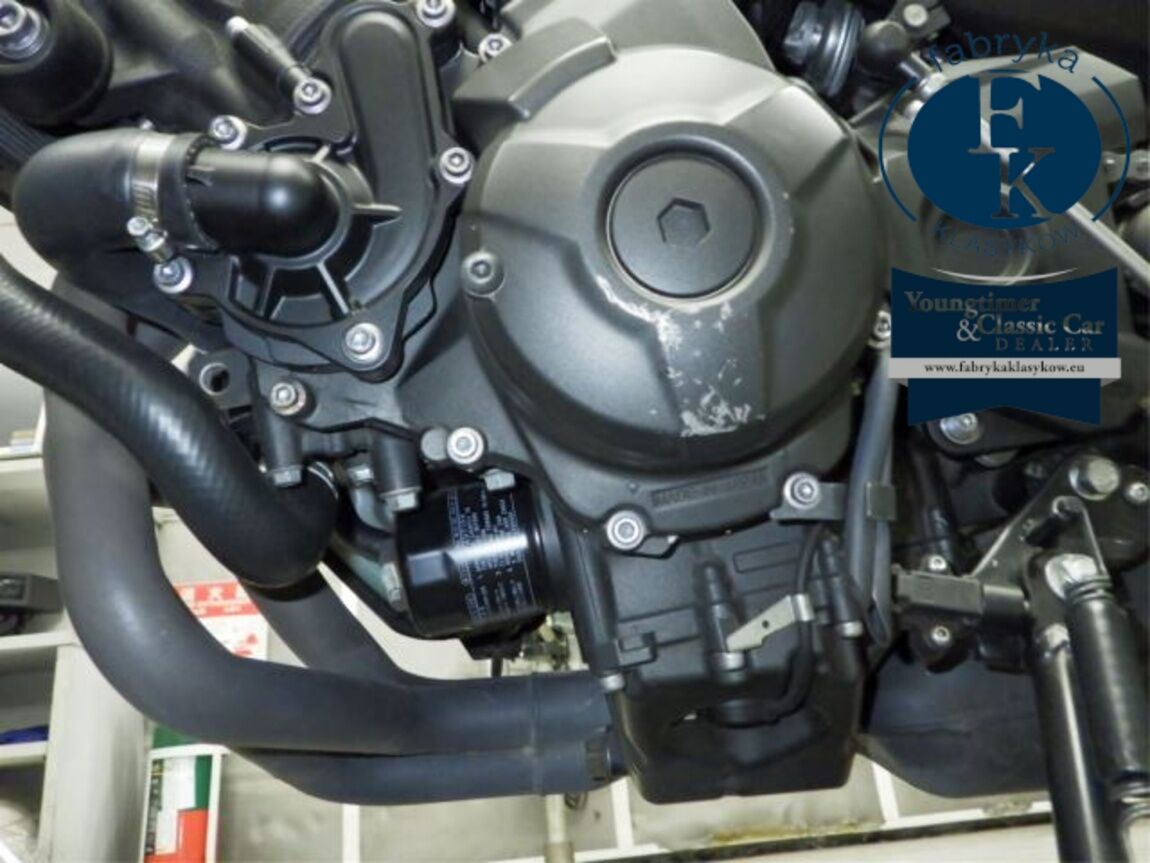 YAMAHA XSR900 2017 - zdjęcie 11