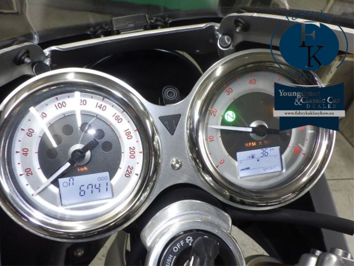 TRIUMPH THRUXTON 1200RS 2020 - zdjęcie 13