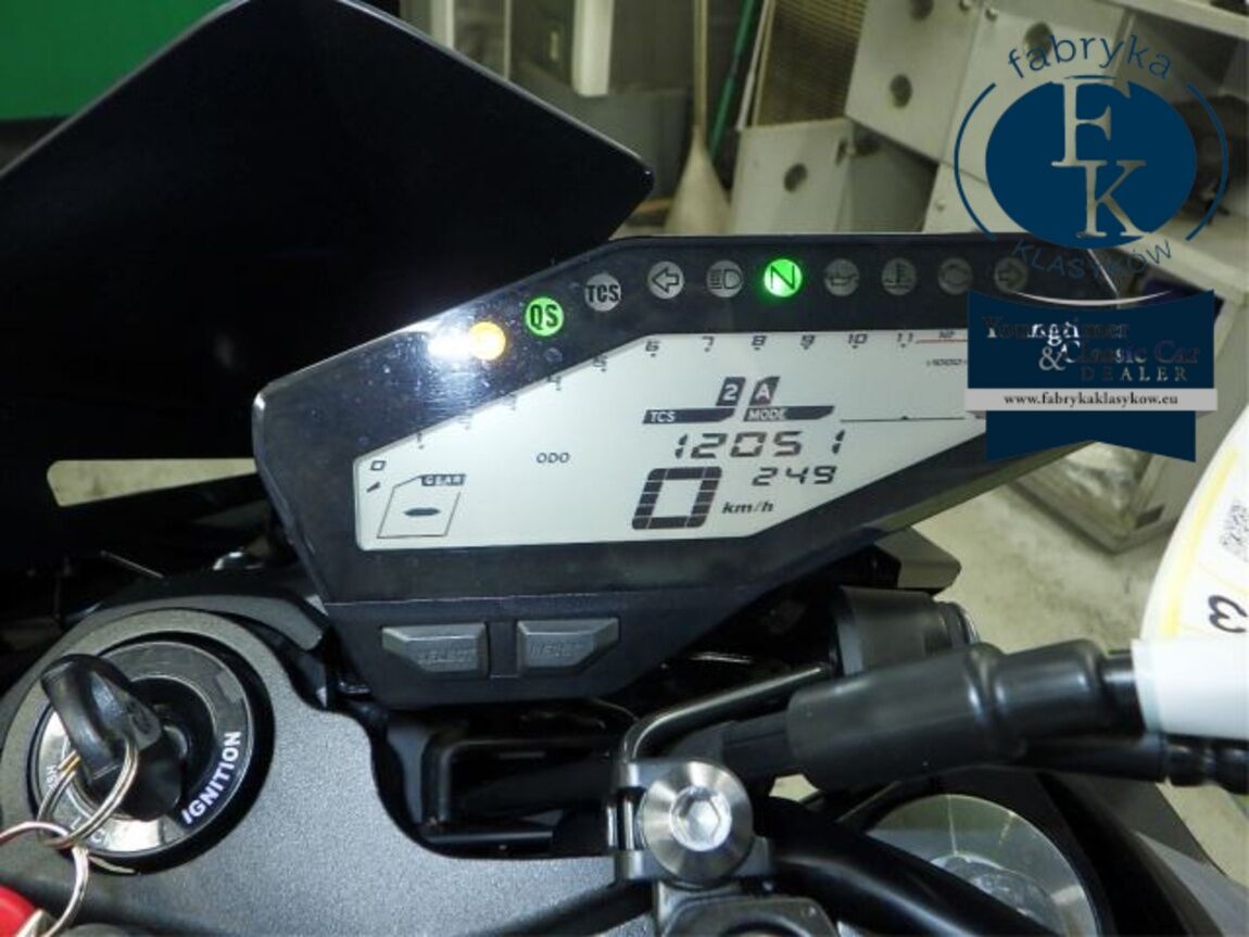YAMAHA MT-09A 2017 - zdjęcie 13