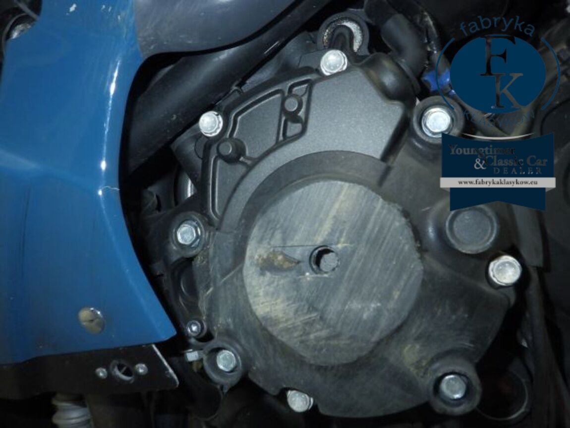 YAMAHA YZF-R1 2022 - zdjęcie 13