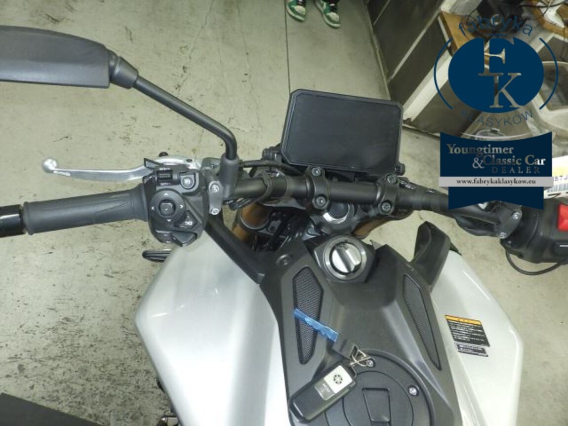 YAMAHA MT-09-2SP 2024 - zdjęcie 24
