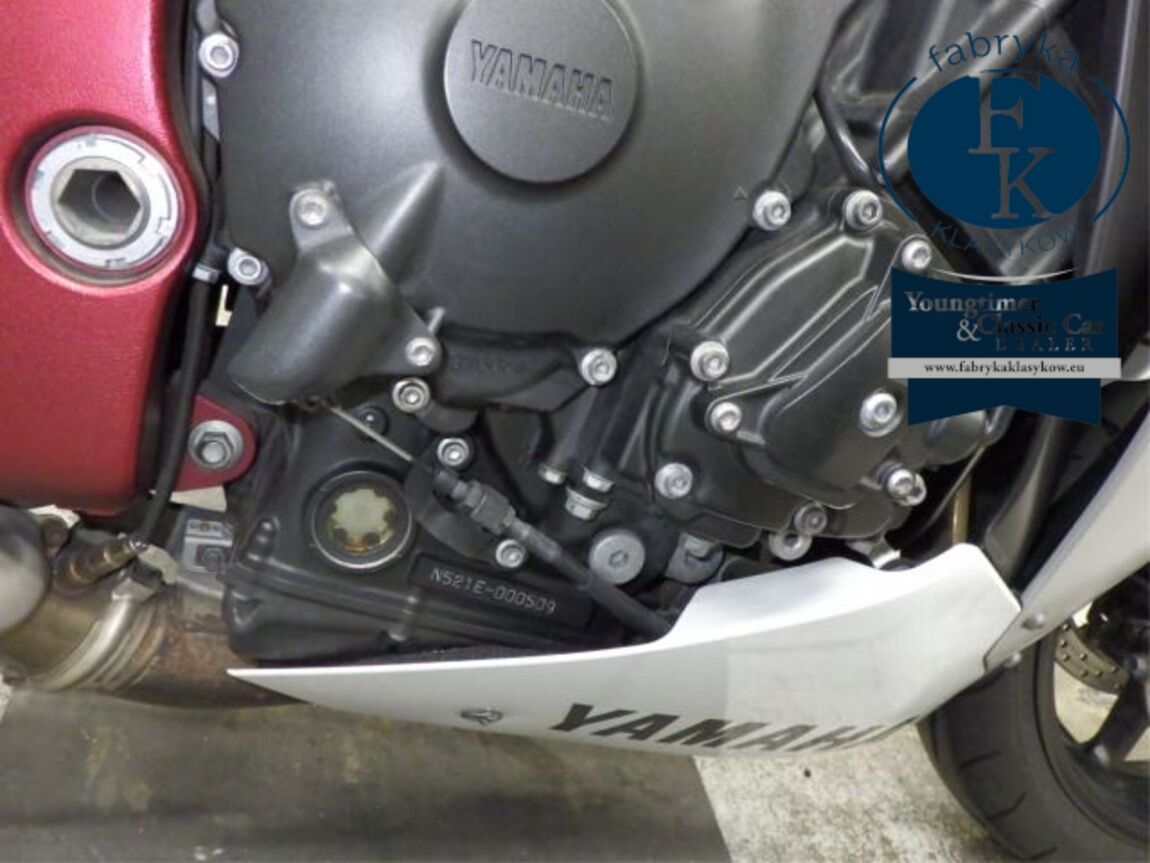 YAMAHA YZF-R1 2009 - zdjęcie 12