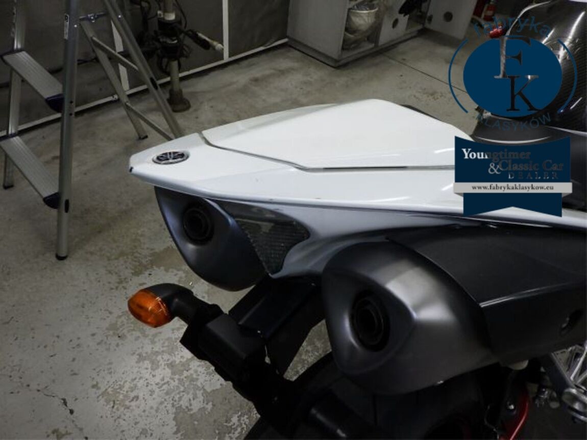 YAMAHA YZF-R1 2009 - zdjęcie 20