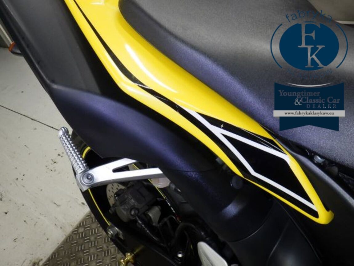 YAMAHA YZF-R1 2011 - zdjęcie 20