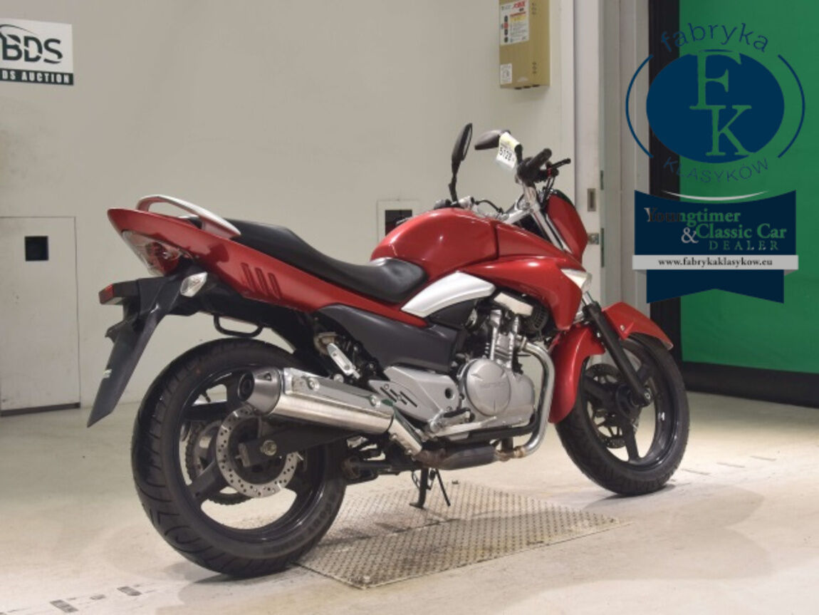SUZUKI GSR250  - zdjęcie 6