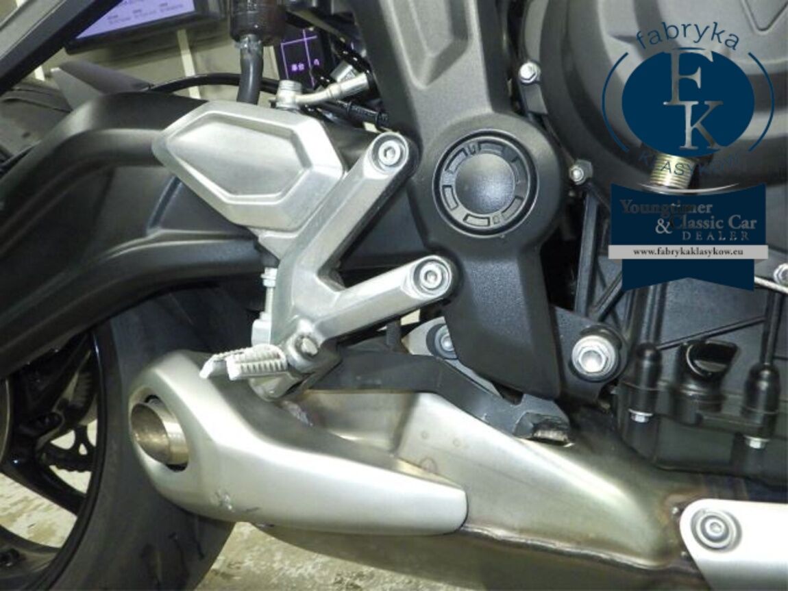 TRIUMPH TRIDENT 660 2022 - zdjęcie 29