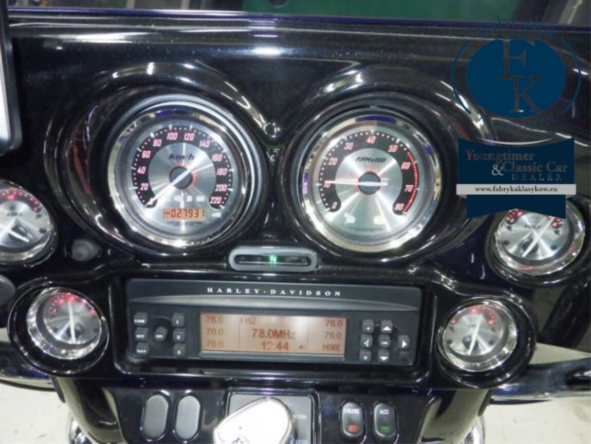 HARLEY-DAVIDSON FLHXSE1800CVO 2010 - zdjęcie 13