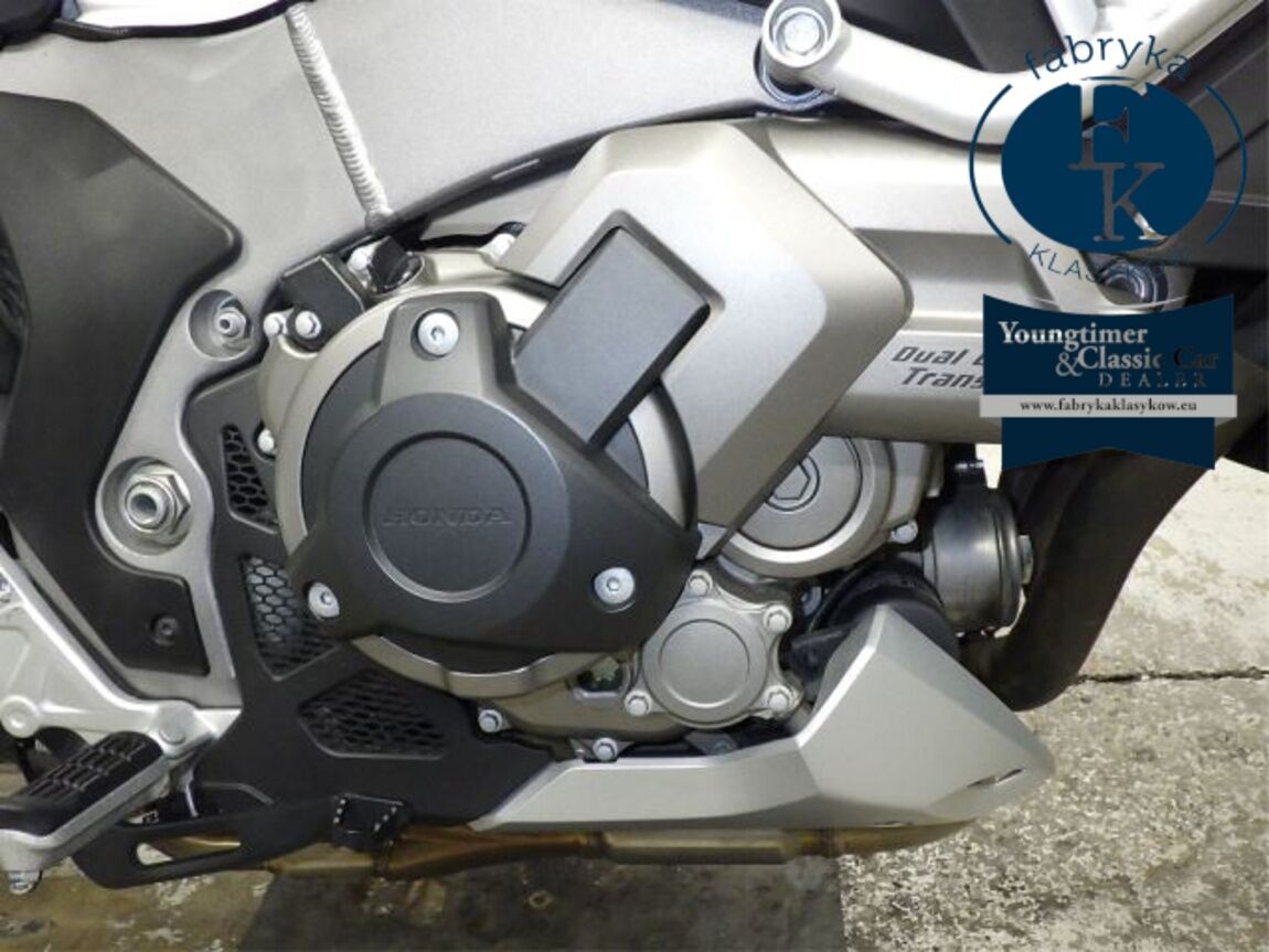 HONDA VFR1200XD 2017 - zdjęcie 9
