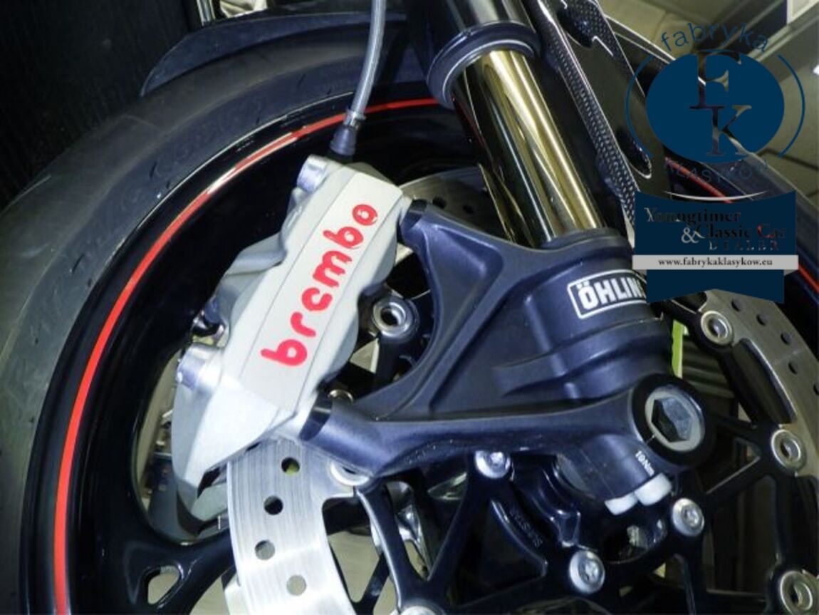 TRIUMPH STREET TRIPLE RS 2019 - zdjęcie 23