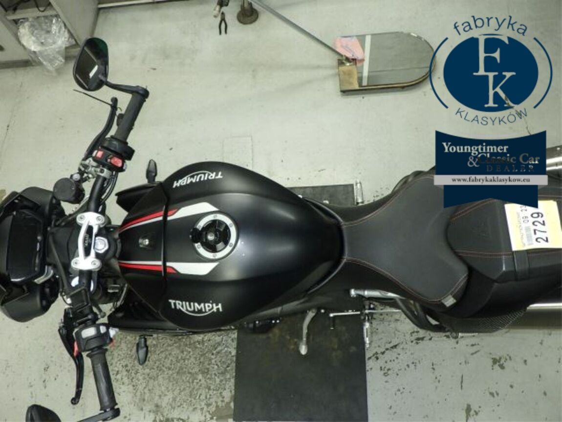 TRIUMPH STREET TRIPLE RS 2019 - zdjęcie 32