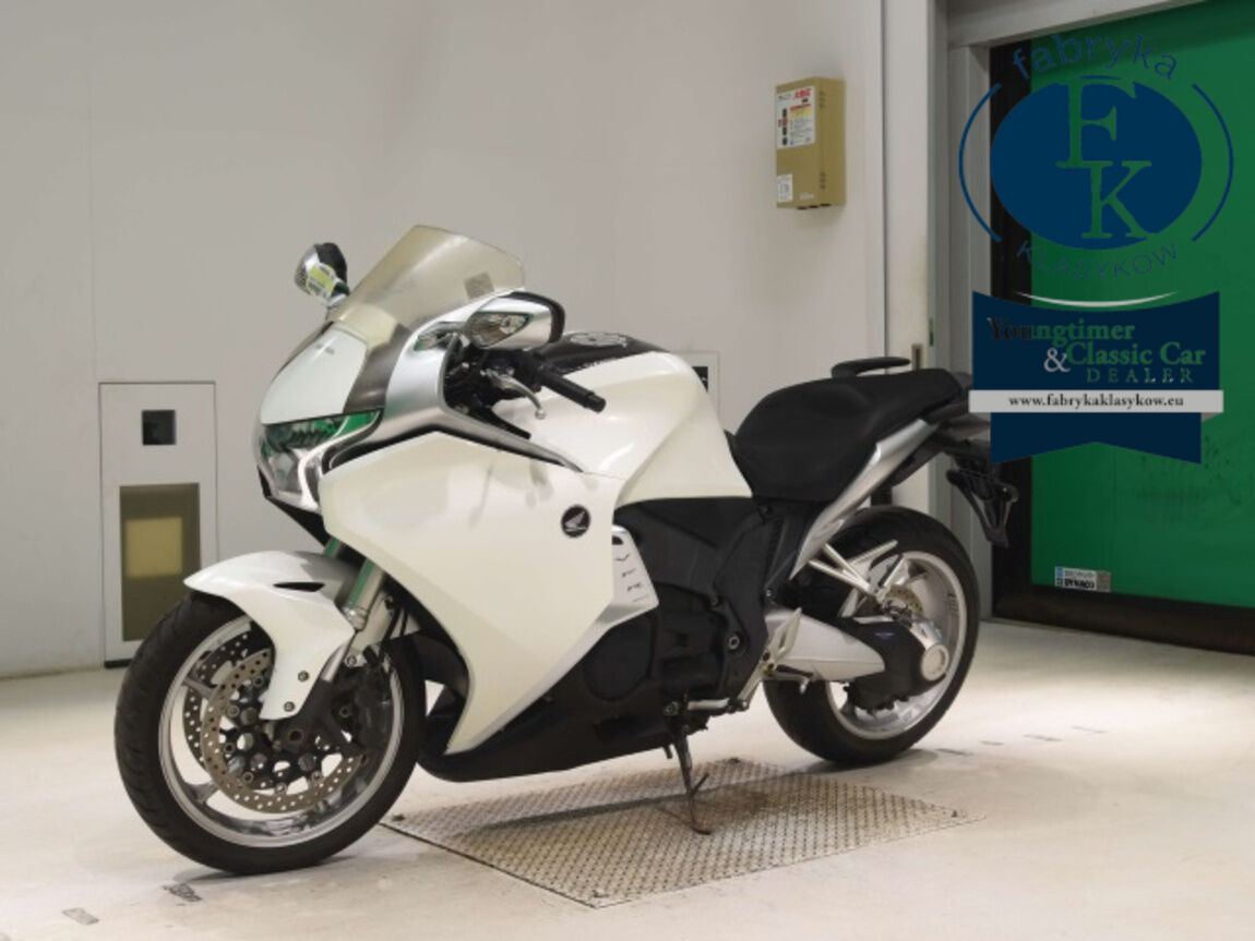 HONDA VFR1200F 2010 - zdjęcie 5