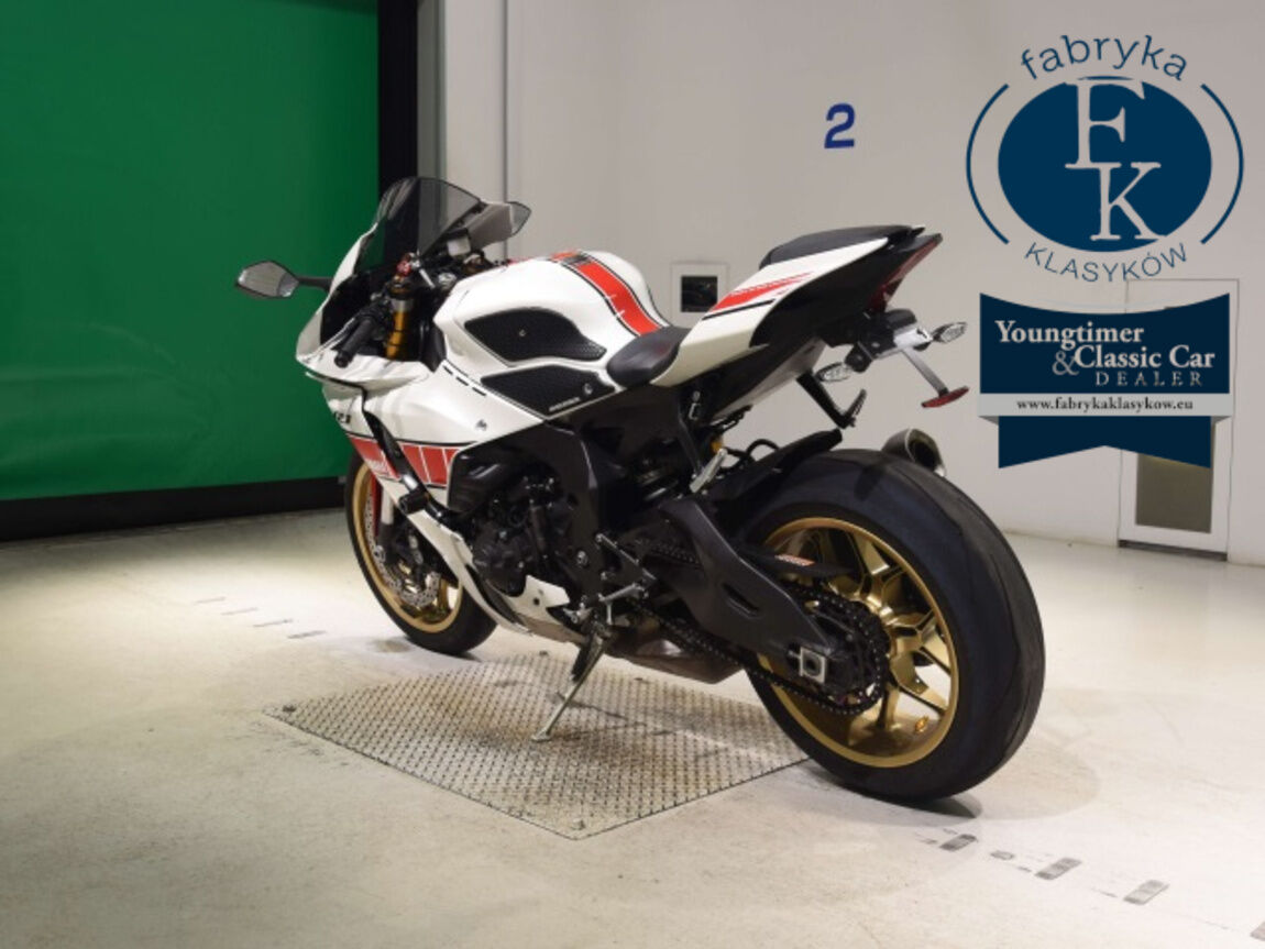 YAMAHA YZF-R1 2022 - zdjęcie 7