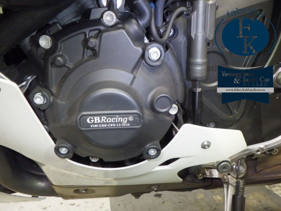 YAMAHA YZF-R1 2022 - zdjęcie 11