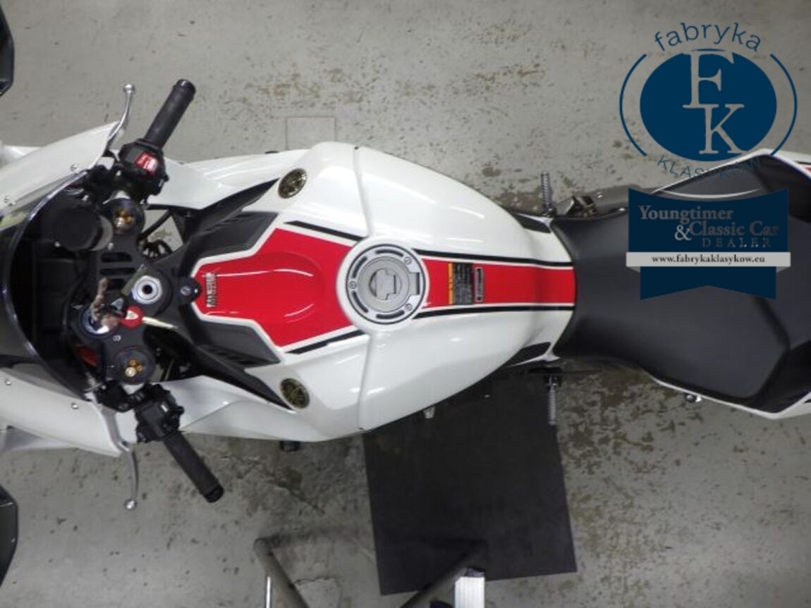 YAMAHA YZF-R1 2022 - zdjęcie 32