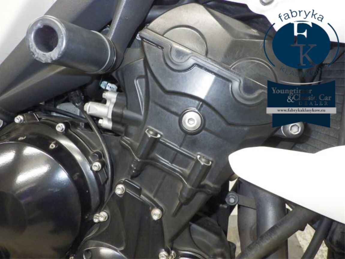 TRIUMPH STREET TRIPLE 2008 - zdjęcie 10
