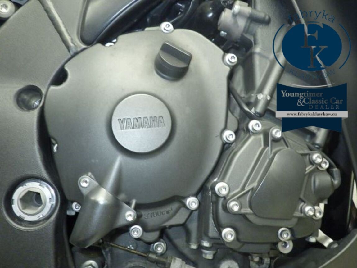 YAMAHA YZF-R1 2012 - zdjęcie 9