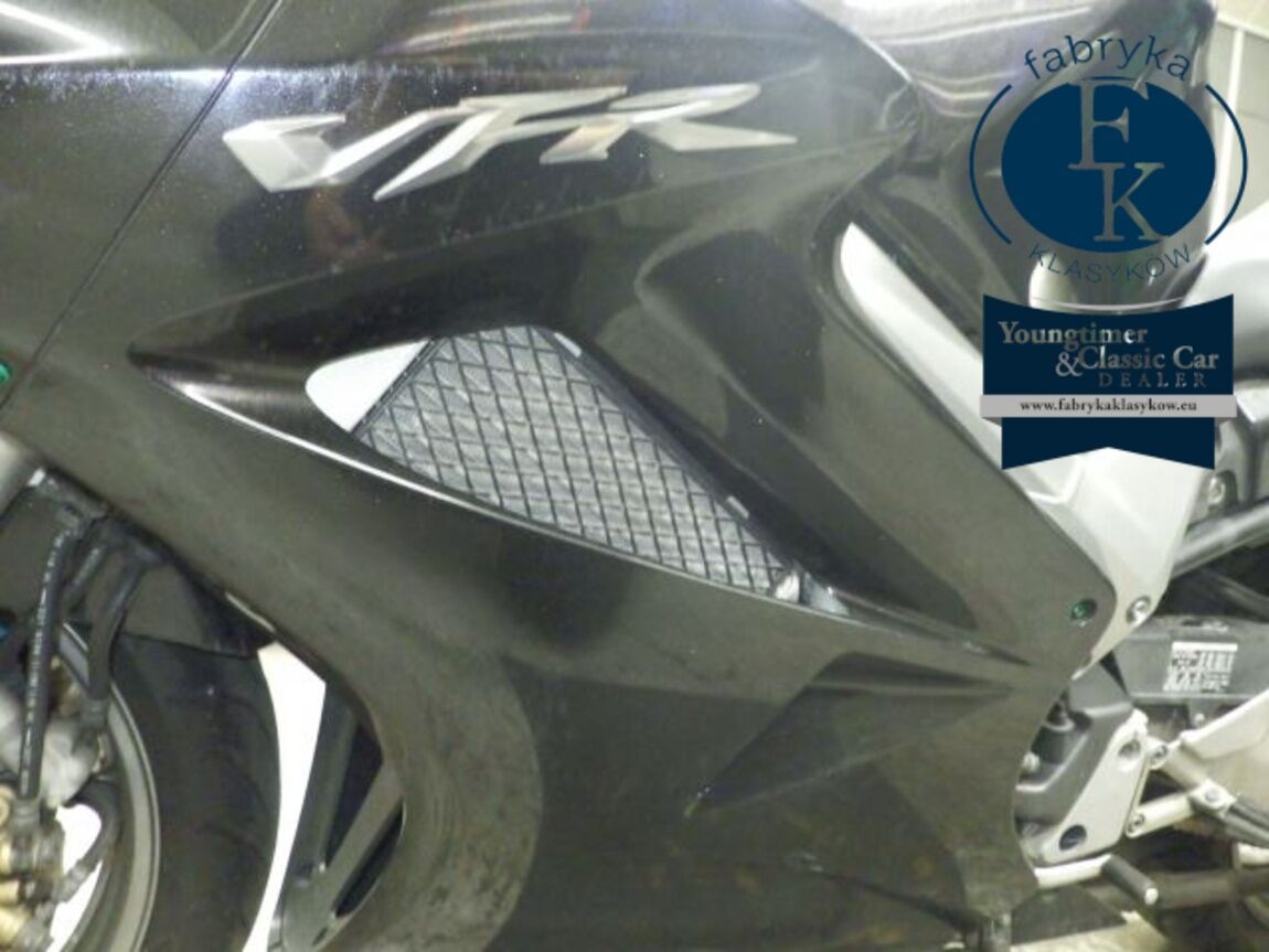HONDA VFR800 ABS 2006 - zdjęcie 17