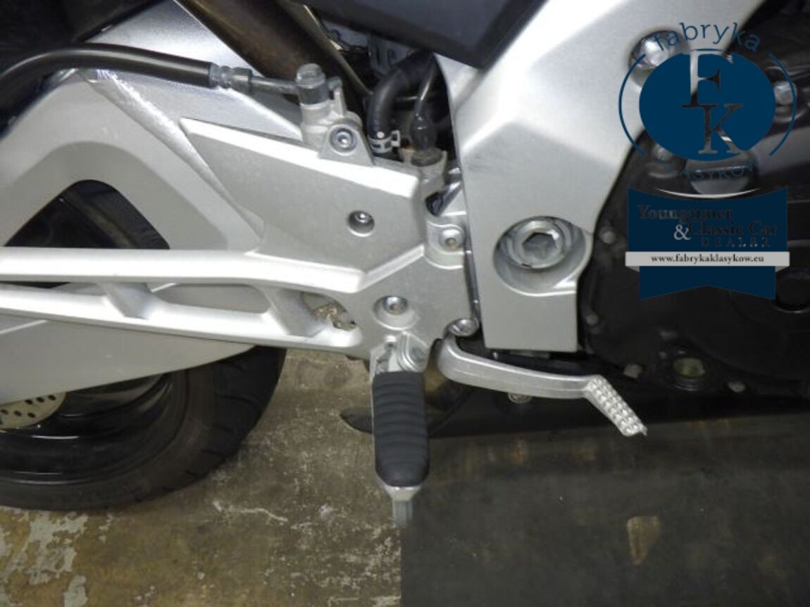 SUZUKI GSR600 2006 - zdjęcie 30