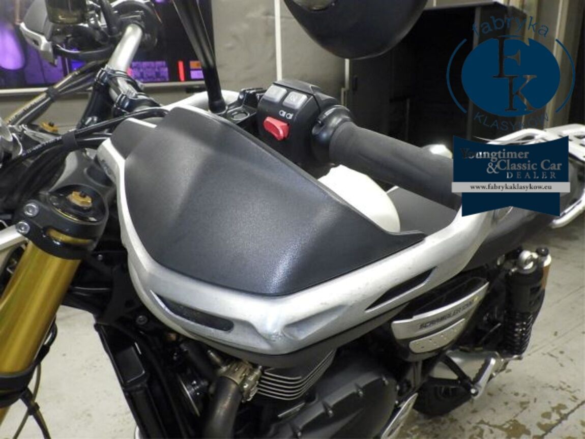 TRIUMPH SCRAMBLER 1200XE 2020 - zdjęcie 23