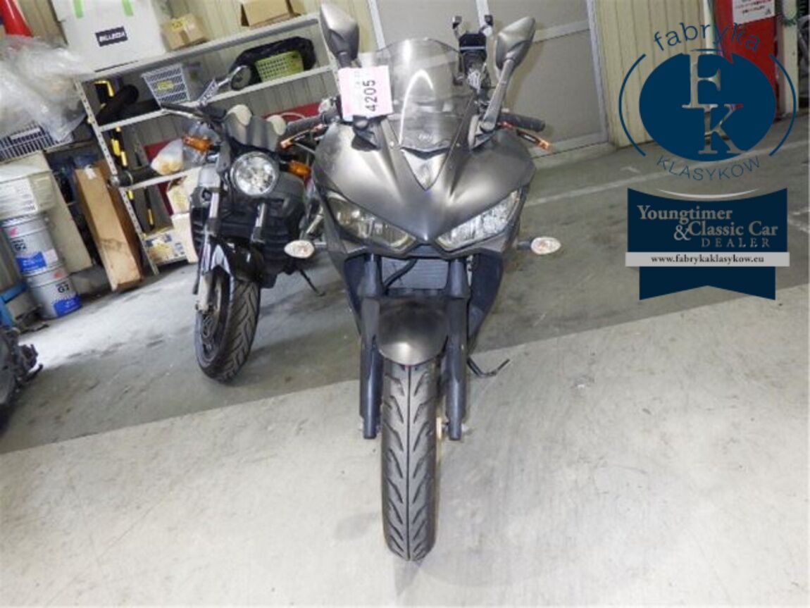 YAMAHA YZF-R25 - zdjęcie 19