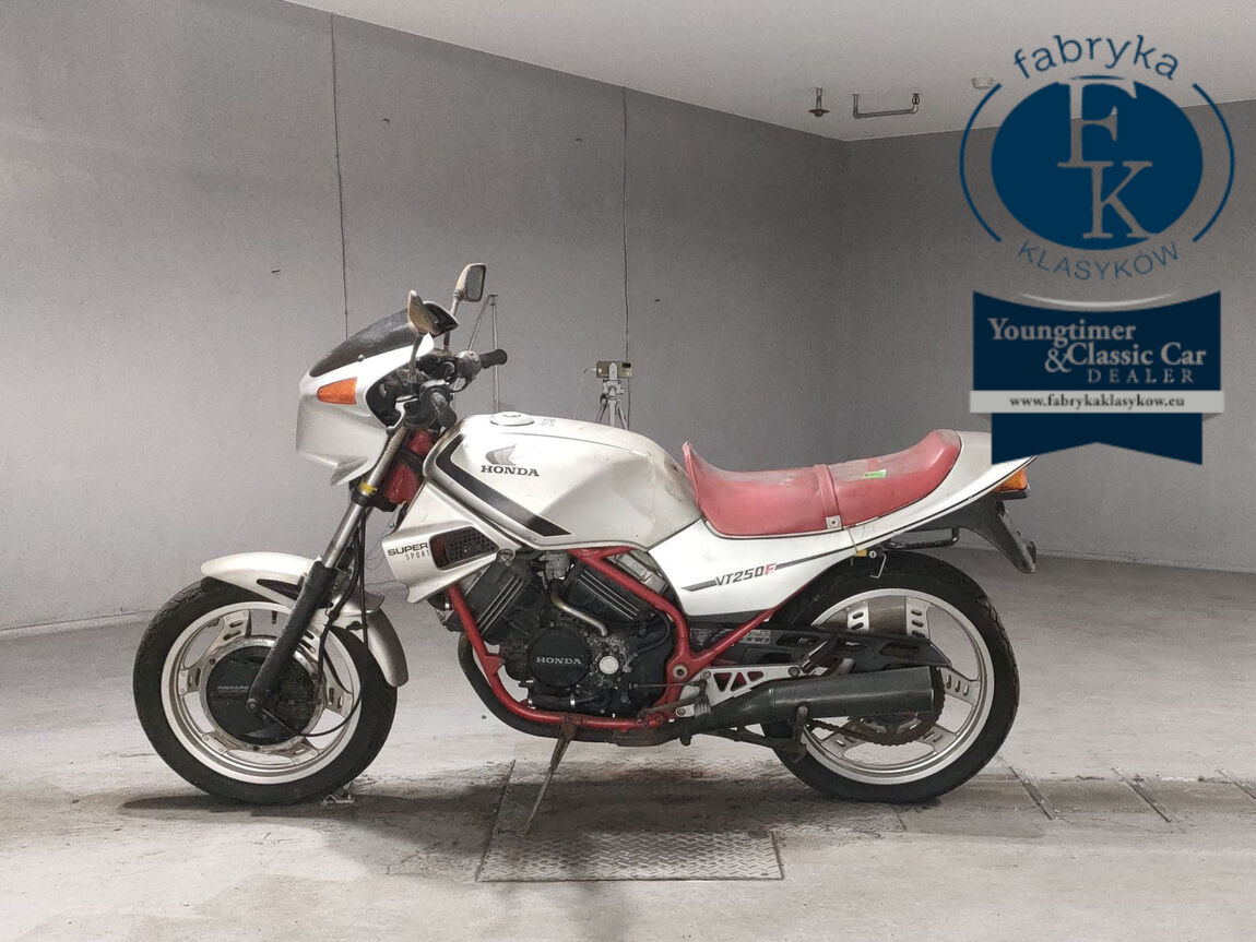 HONDA VT250F  - zdjęcie 3