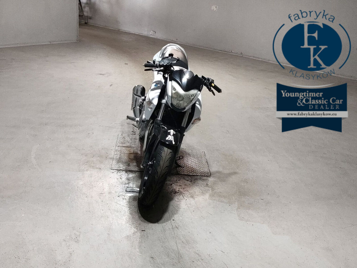 SUZUKI GSR250  - zdjęcie 4