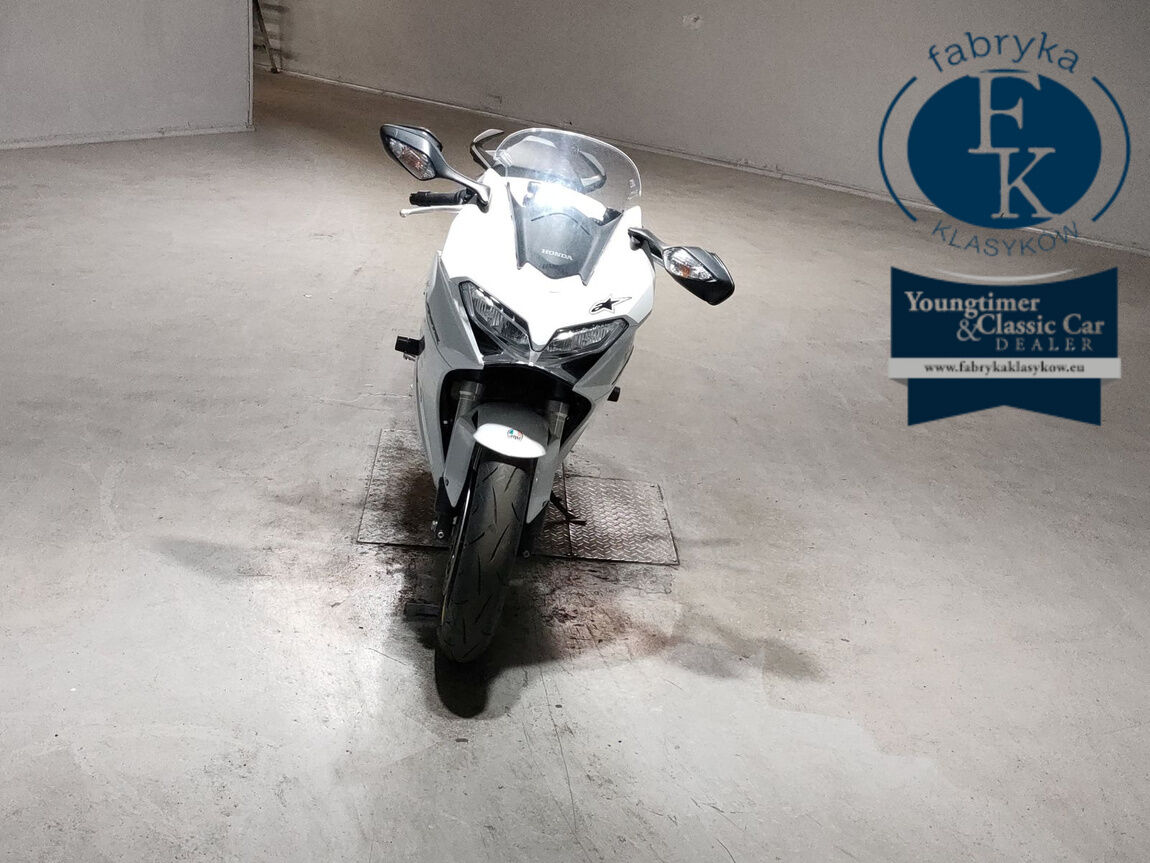 HONDA VFR800F 2017 - zdjęcie 4
