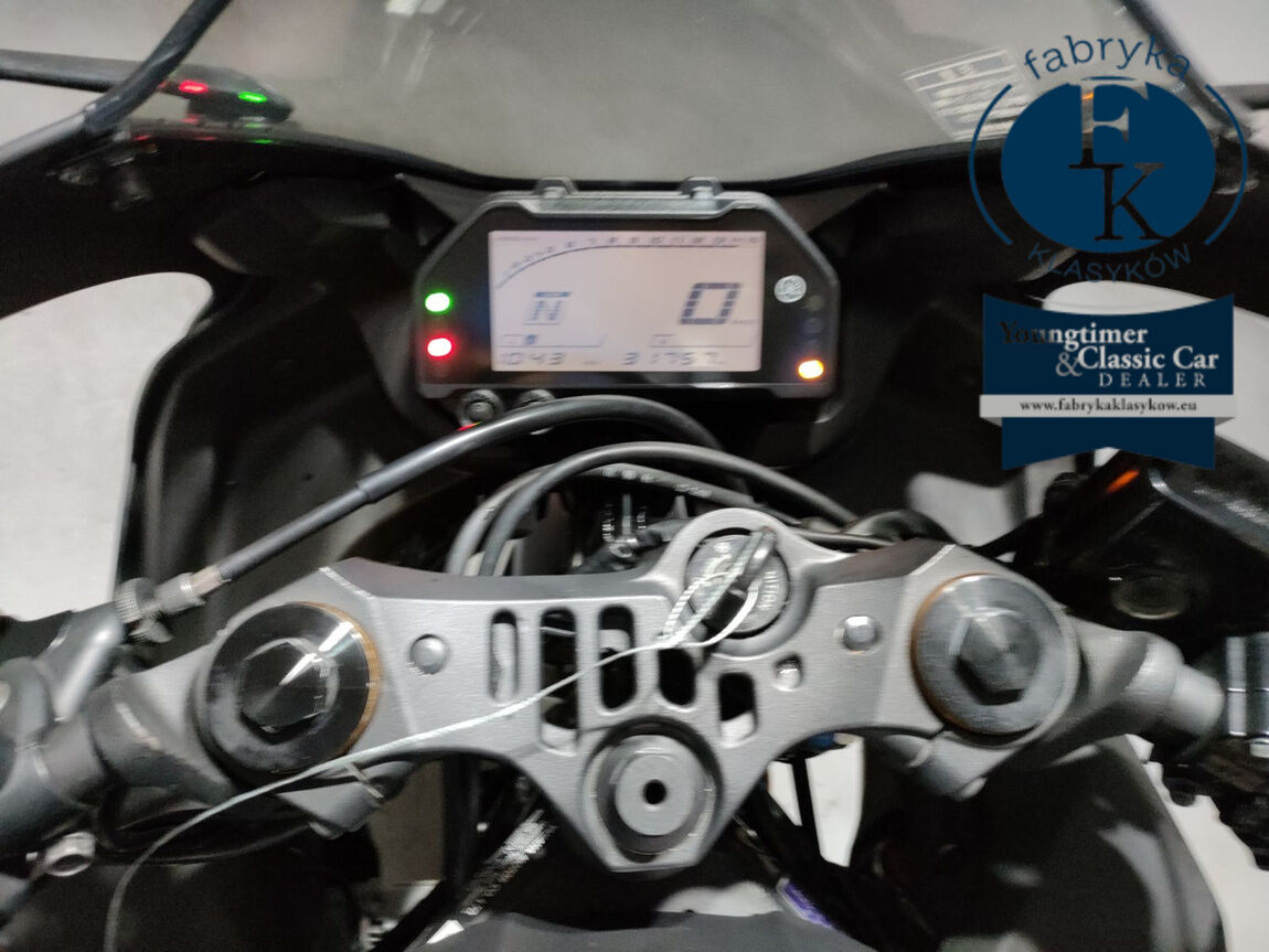 YAMAHA YZF-R25  - zdjęcie 6