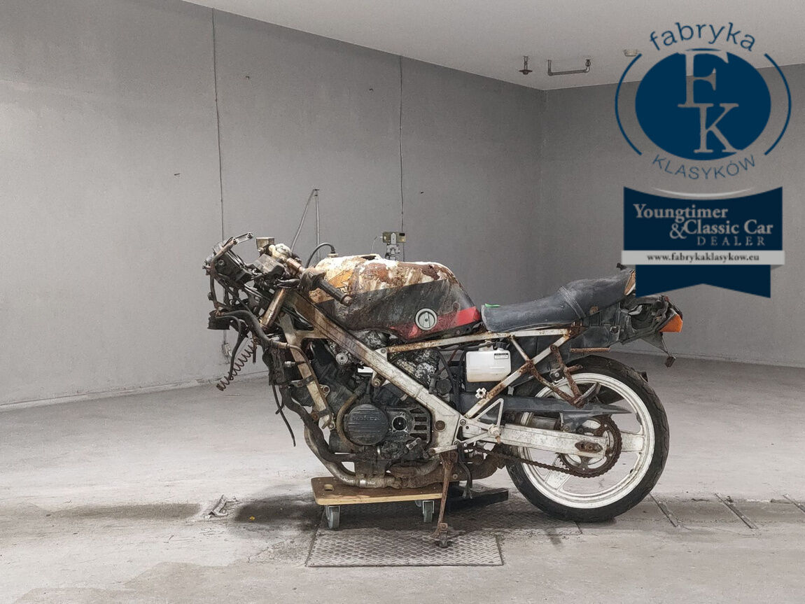HONDA VFR400R  - zdjęcie 4