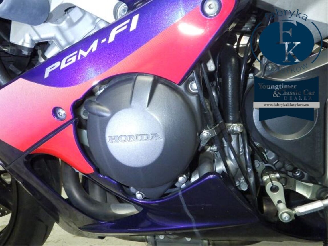 HONDA CBR900RR 2000 - zdjęcie 11