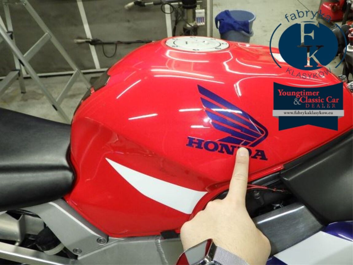 HONDA CBR900RR 2000 - zdjęcie 22