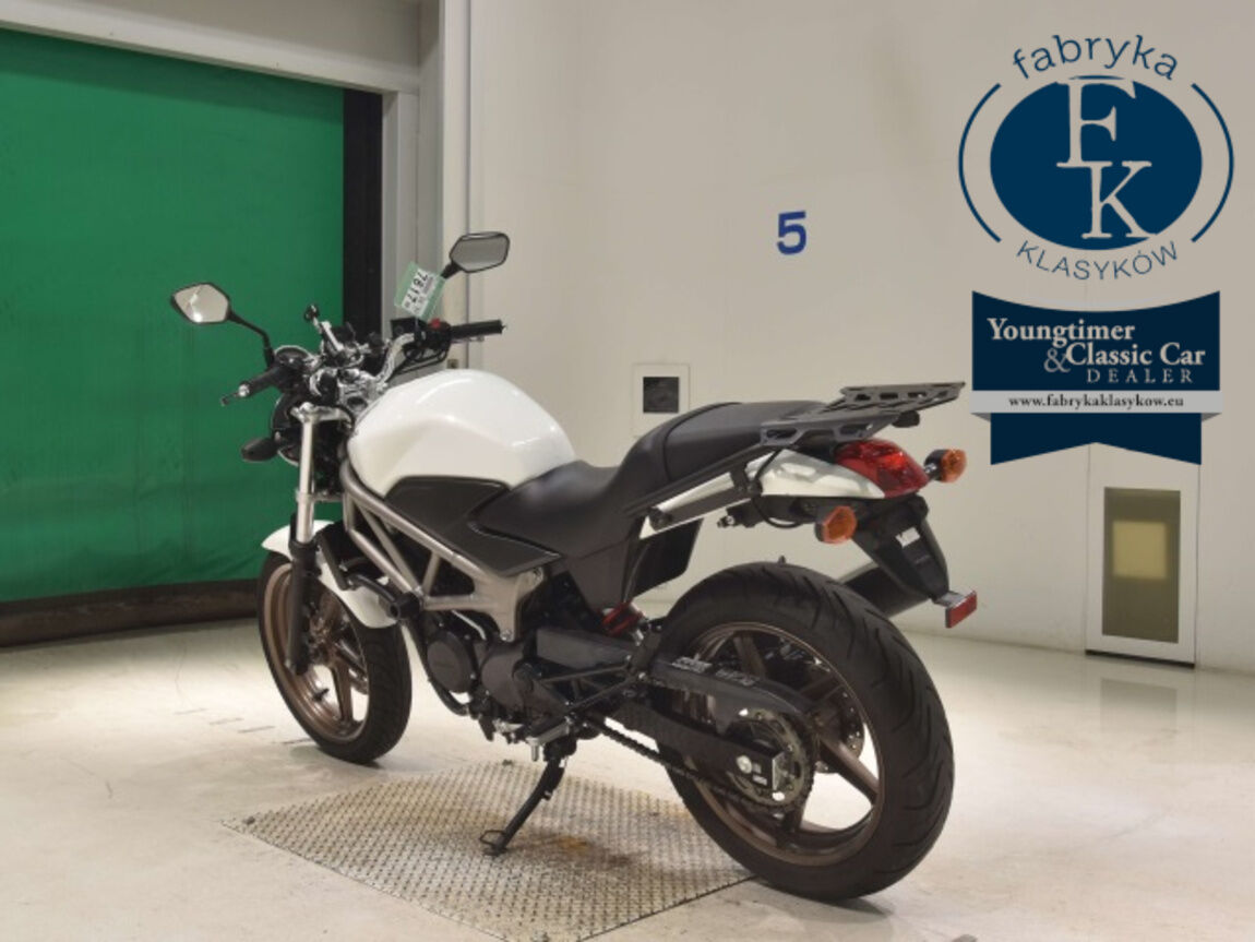 HONDA VTR250 - zdjęcie 7