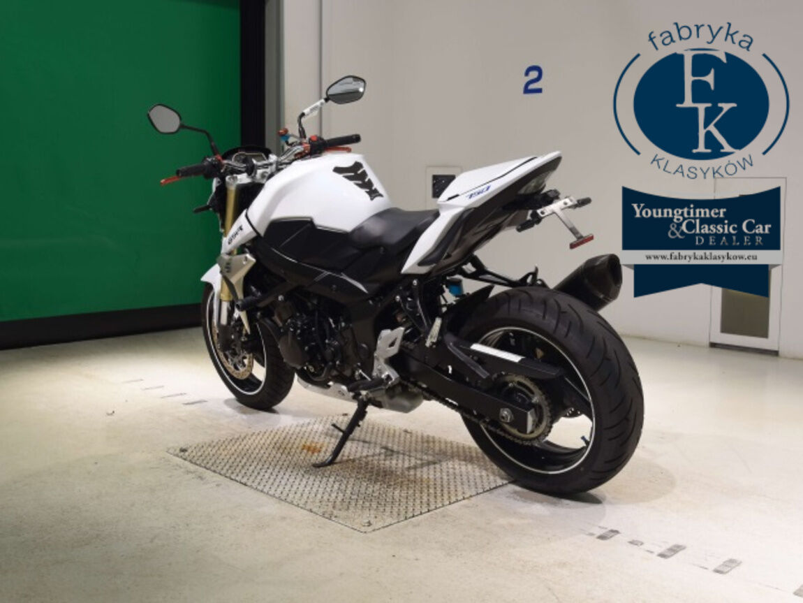 SUZUKI GSR750 2011 - zdjęcie 7