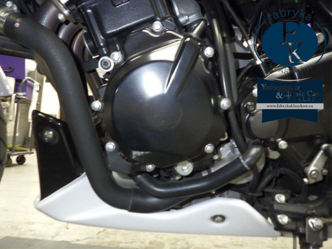 SUZUKI GSR750 2011 - zdjęcie 13