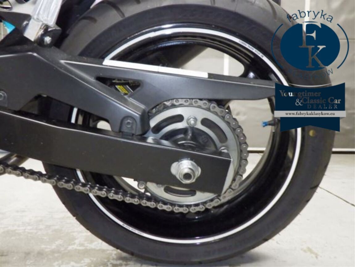 SUZUKI GSR750 2011 - zdjęcie 28