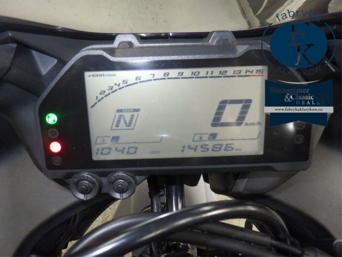 YAMAHA YZF-R25  - zdjęcie 13