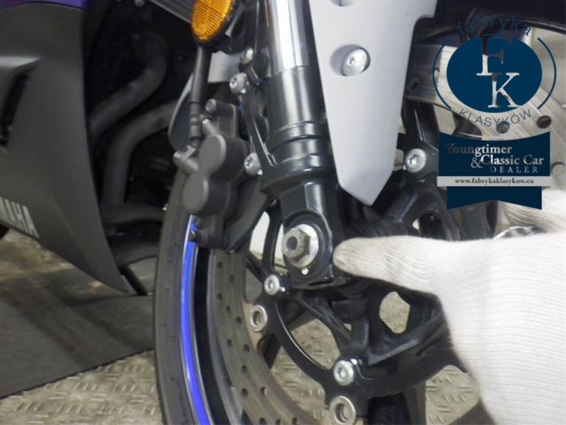 YAMAHA YZF-R25  - zdjęcie 23