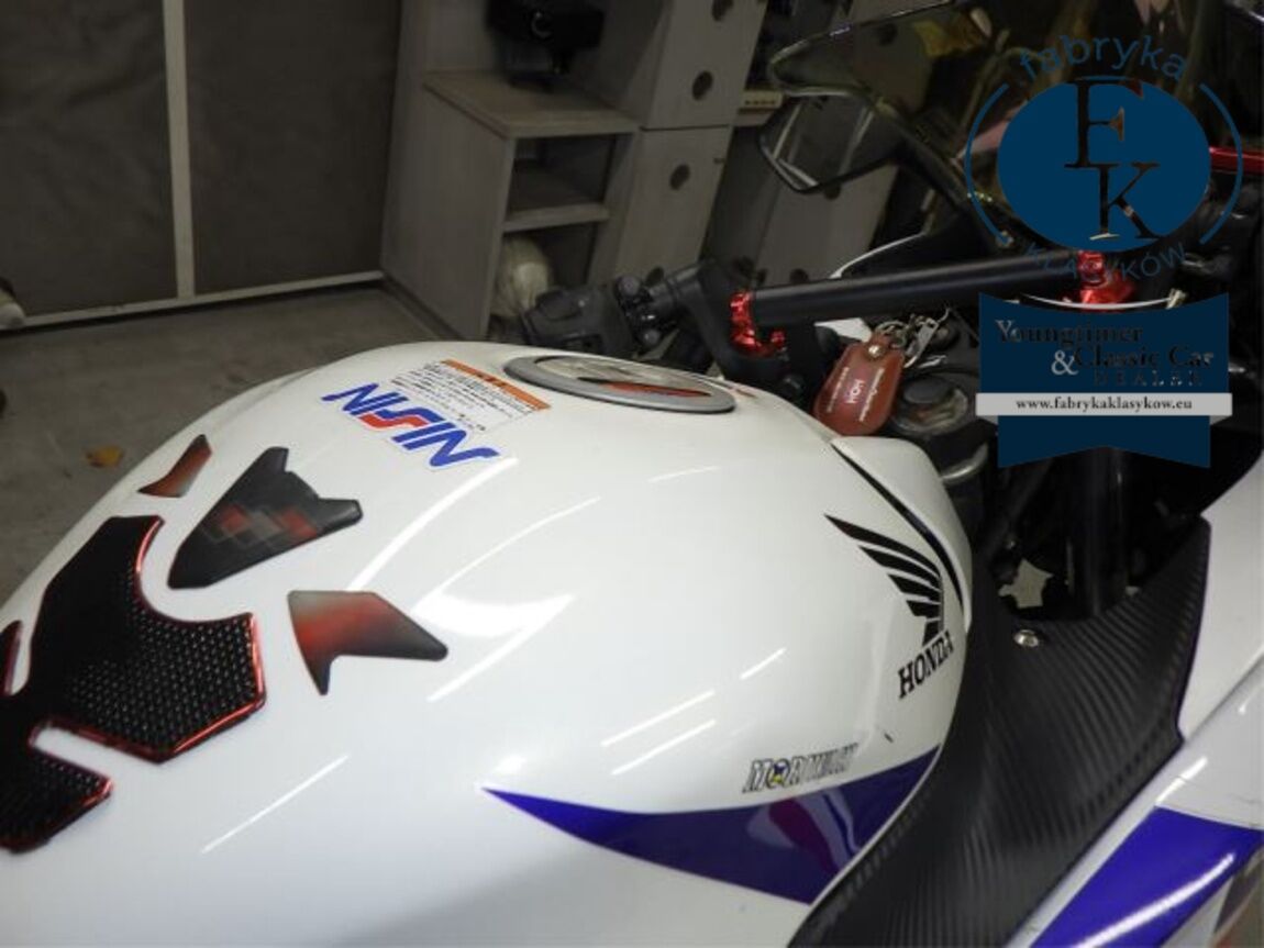 HONDA CBR250R  - zdjęcie 20