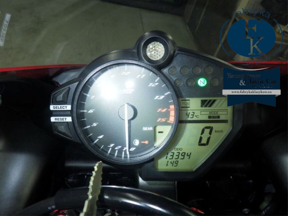 YAMAHA YZF-R1 2012 - zdjęcie 13