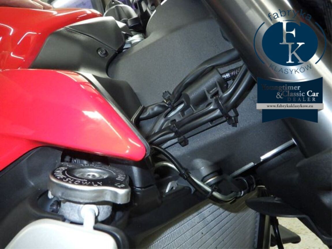 DUCATI STREET FIGHTER V2 2023 - zdjęcie 32