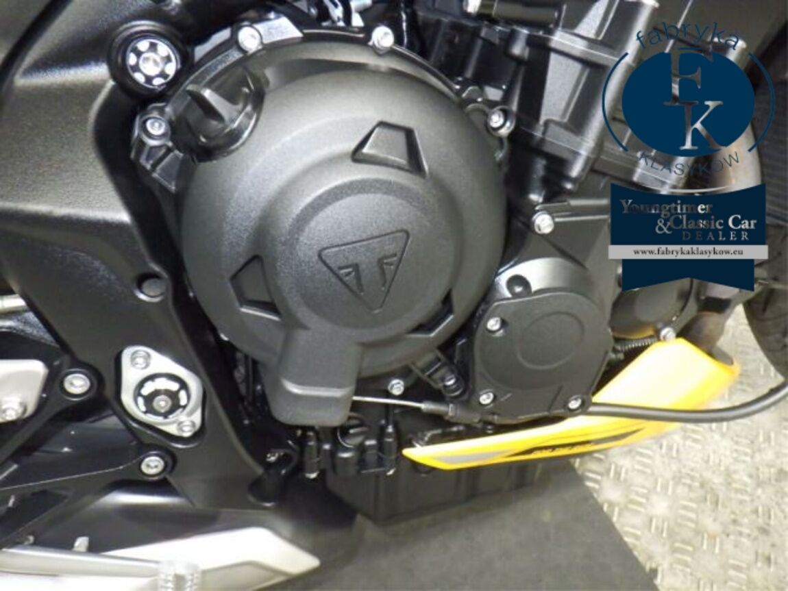 TRIUMPH STREET TRIPLE RS 2023 - zdjęcie 10