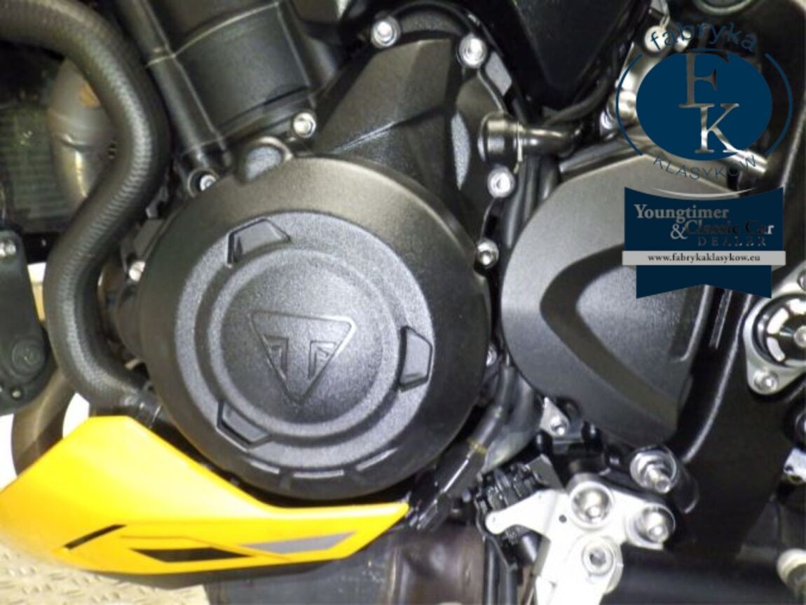 TRIUMPH STREET TRIPLE RS 2023 - zdjęcie 11