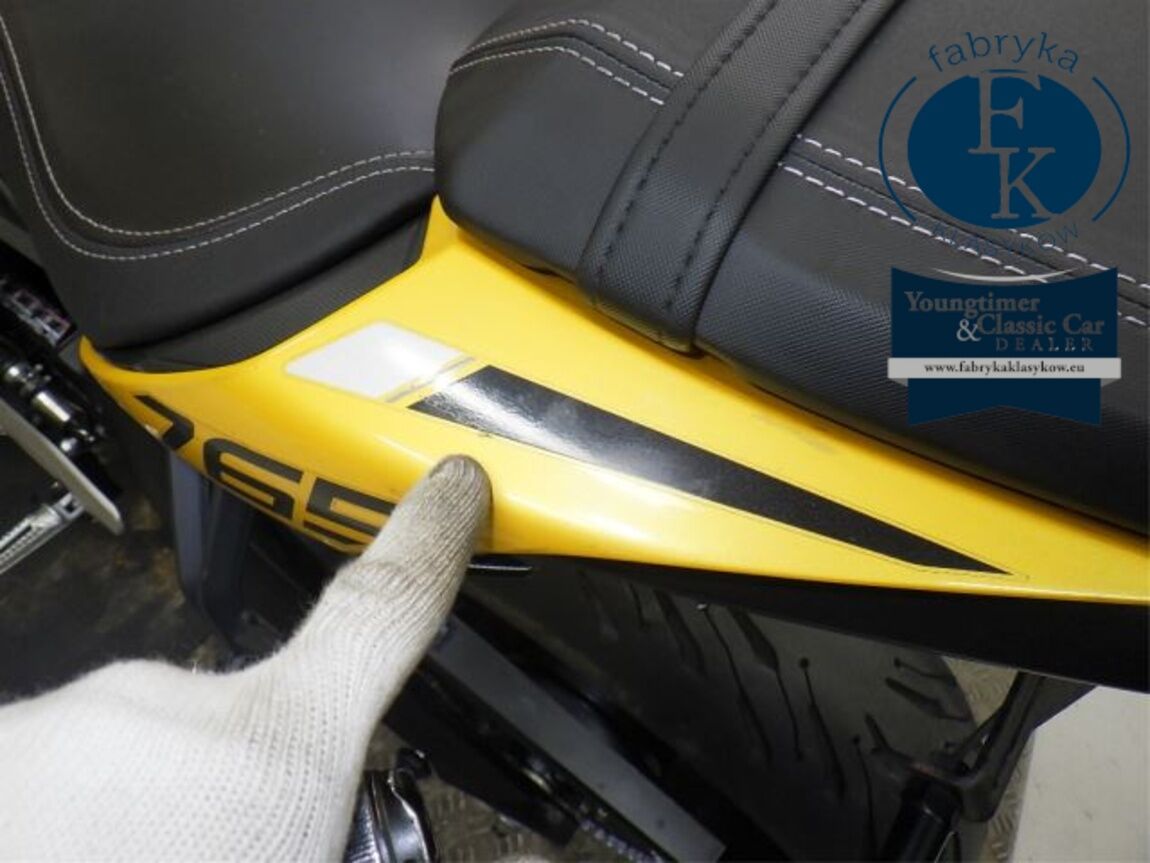 TRIUMPH STREET TRIPLE RS 2023 - zdjęcie 19