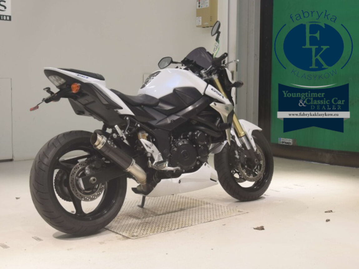 SUZUKI GSR750 2011 - zdjęcie 6