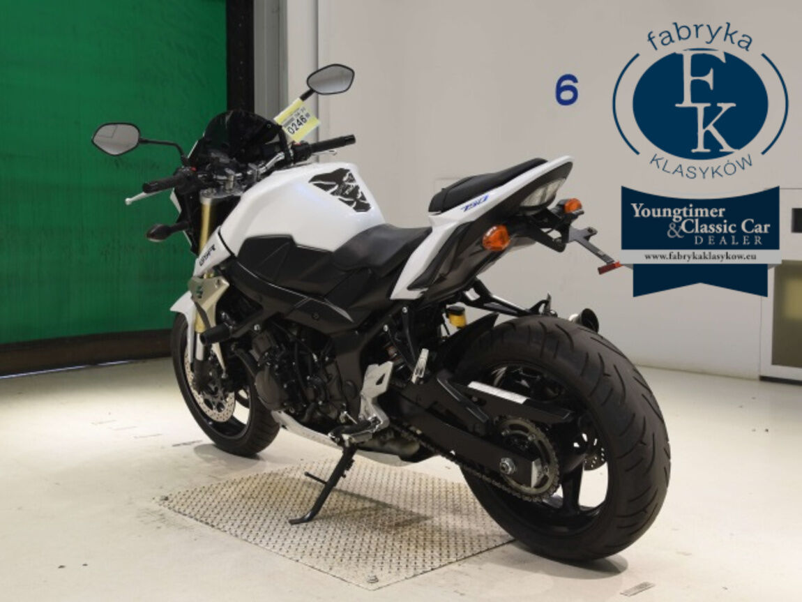 SUZUKI GSR750 2011 - zdjęcie 7