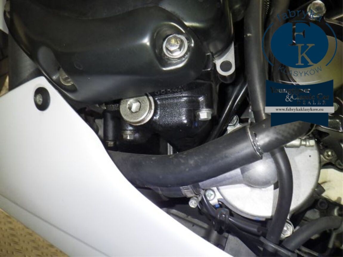 SUZUKI GSR750 2011 - zdjęcie 11