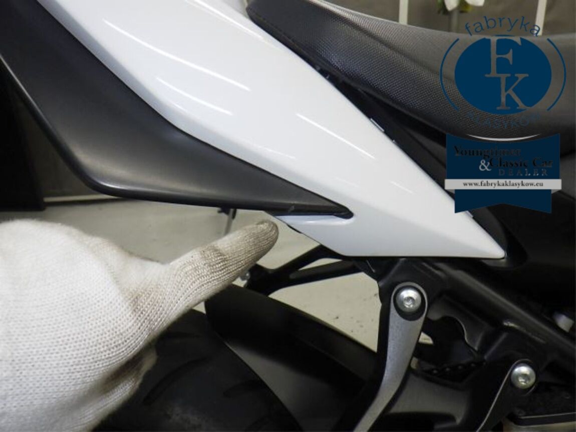 SUZUKI GSR750 2011 - zdjęcie 21