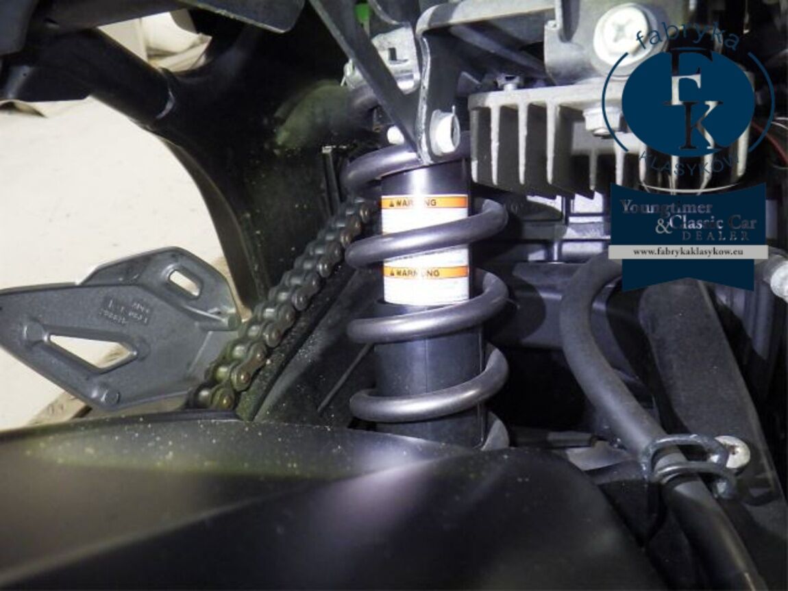 SUZUKI GSR750 2011 - zdjęcie 28